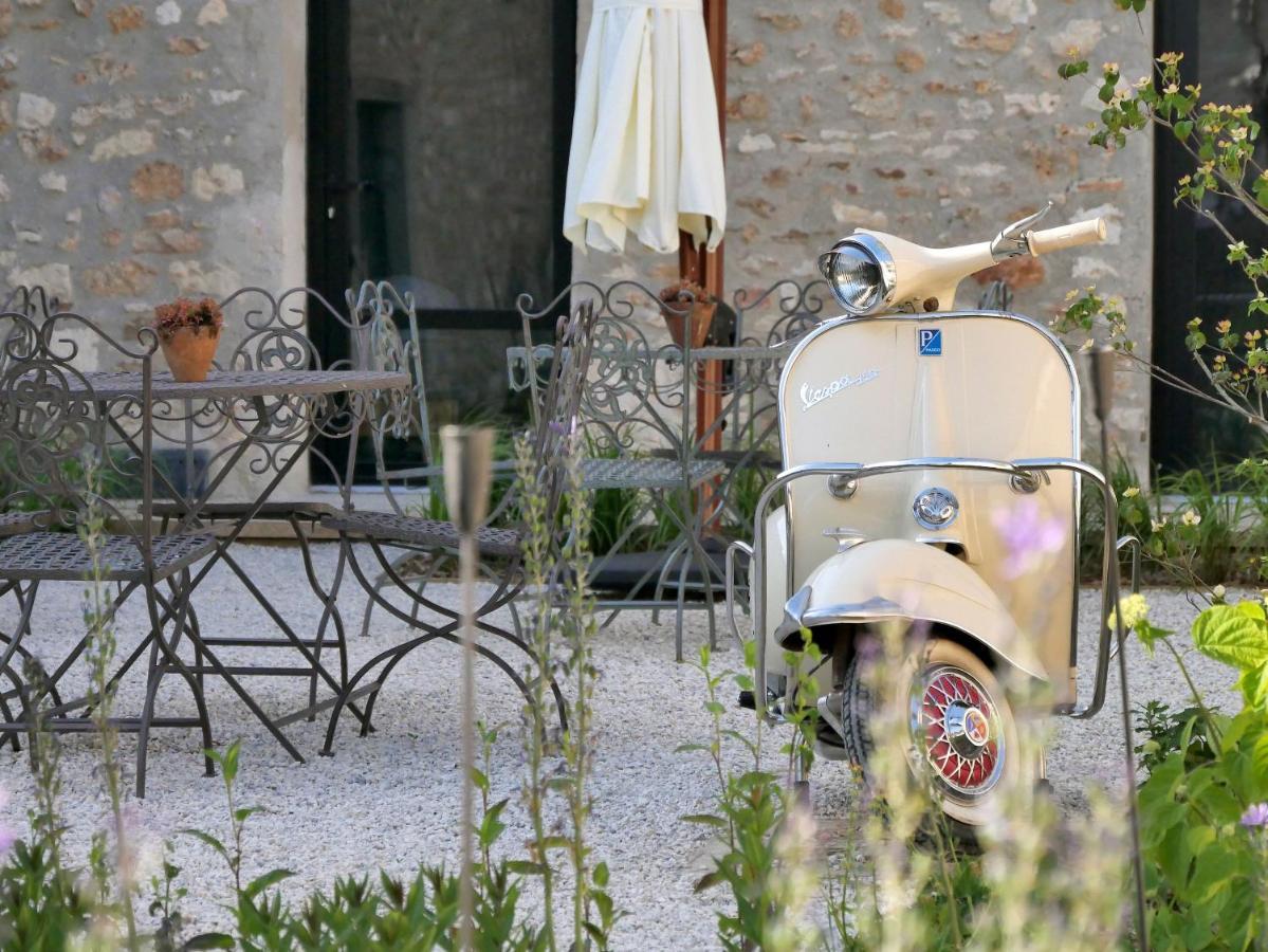 ホテル Val Trebbia Feucherolles エクステリア 写真